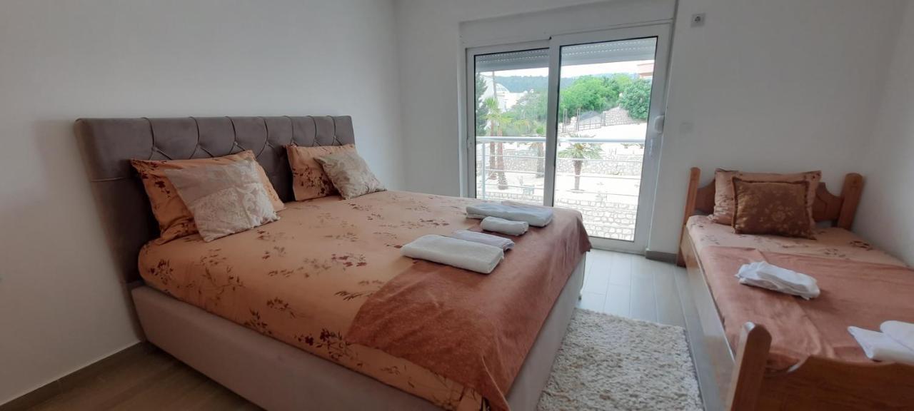 Studio Apartments Jupo Ulcinj Exteriör bild