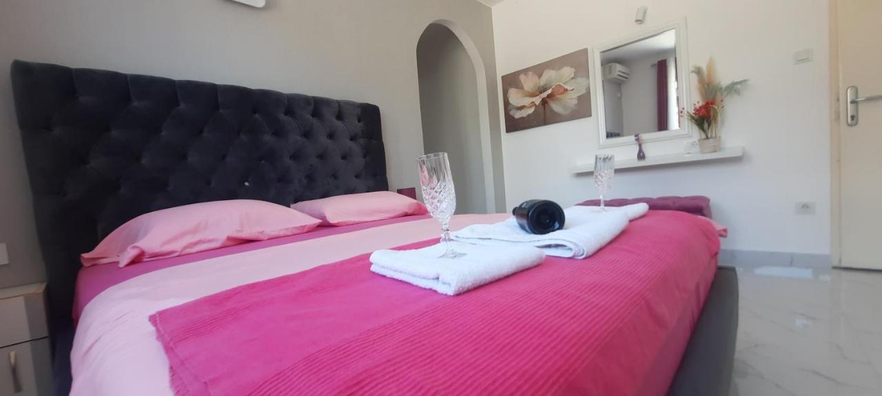 Studio Apartments Jupo Ulcinj Exteriör bild
