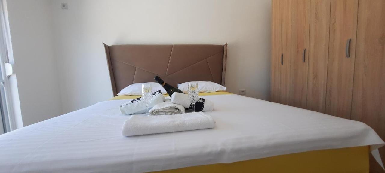 Studio Apartments Jupo Ulcinj Exteriör bild